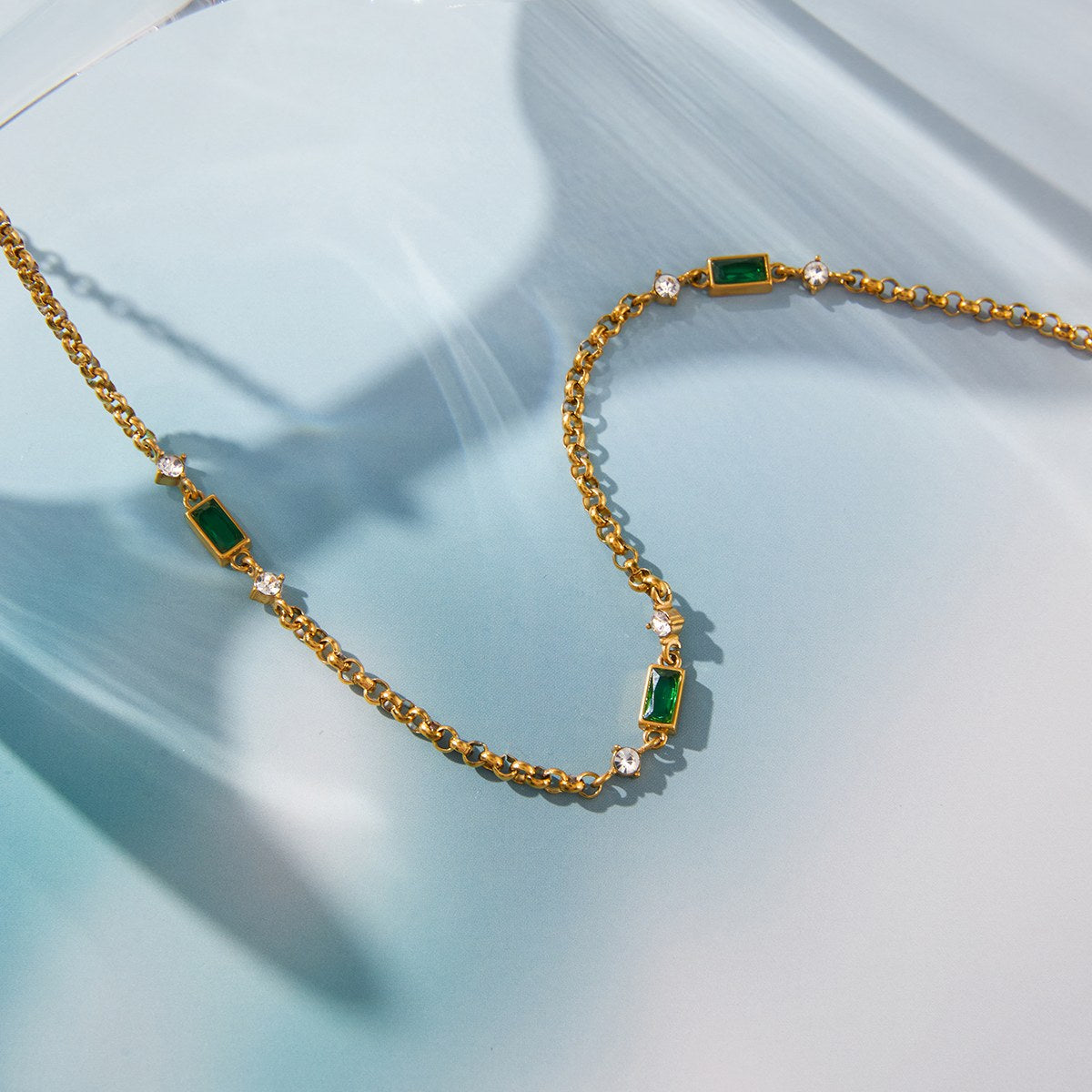 Reset Emerald Bar Chain Necklace