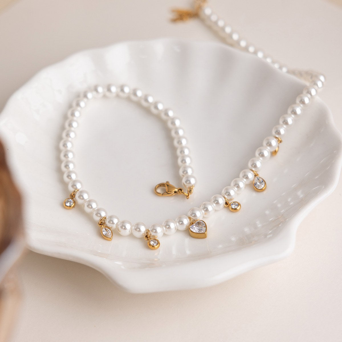 Pretty Pearl Crystal Fringe Necklace